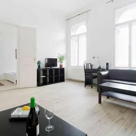 Apartment Andrassy Budapest Exterior photo